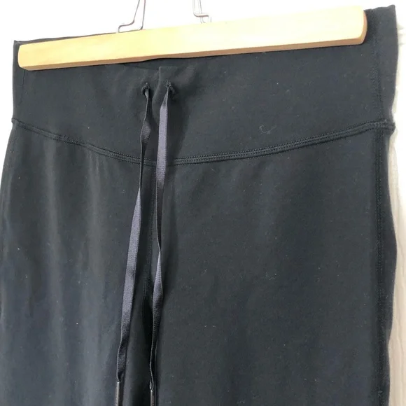 Lululemon Wide Leg Crops Sz 4 - Picture 5 of 12